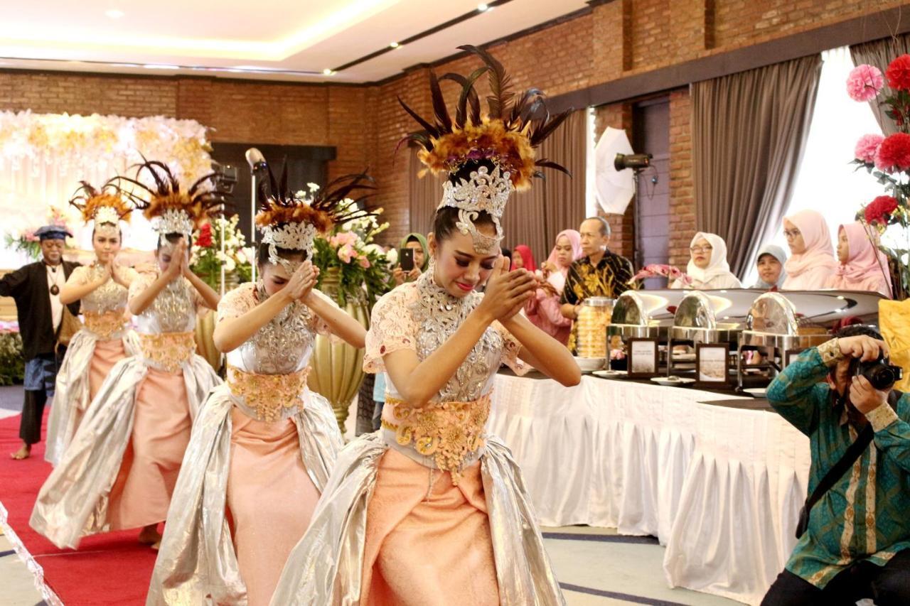 Forbis Hotel Serang Eksteriør bilde